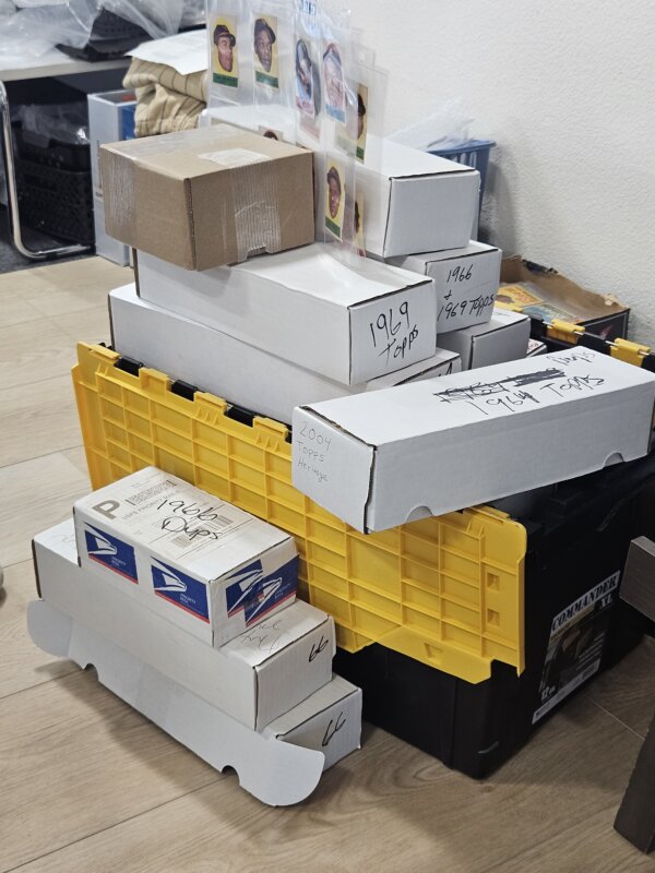 Dealer Lot of Cards 13,585