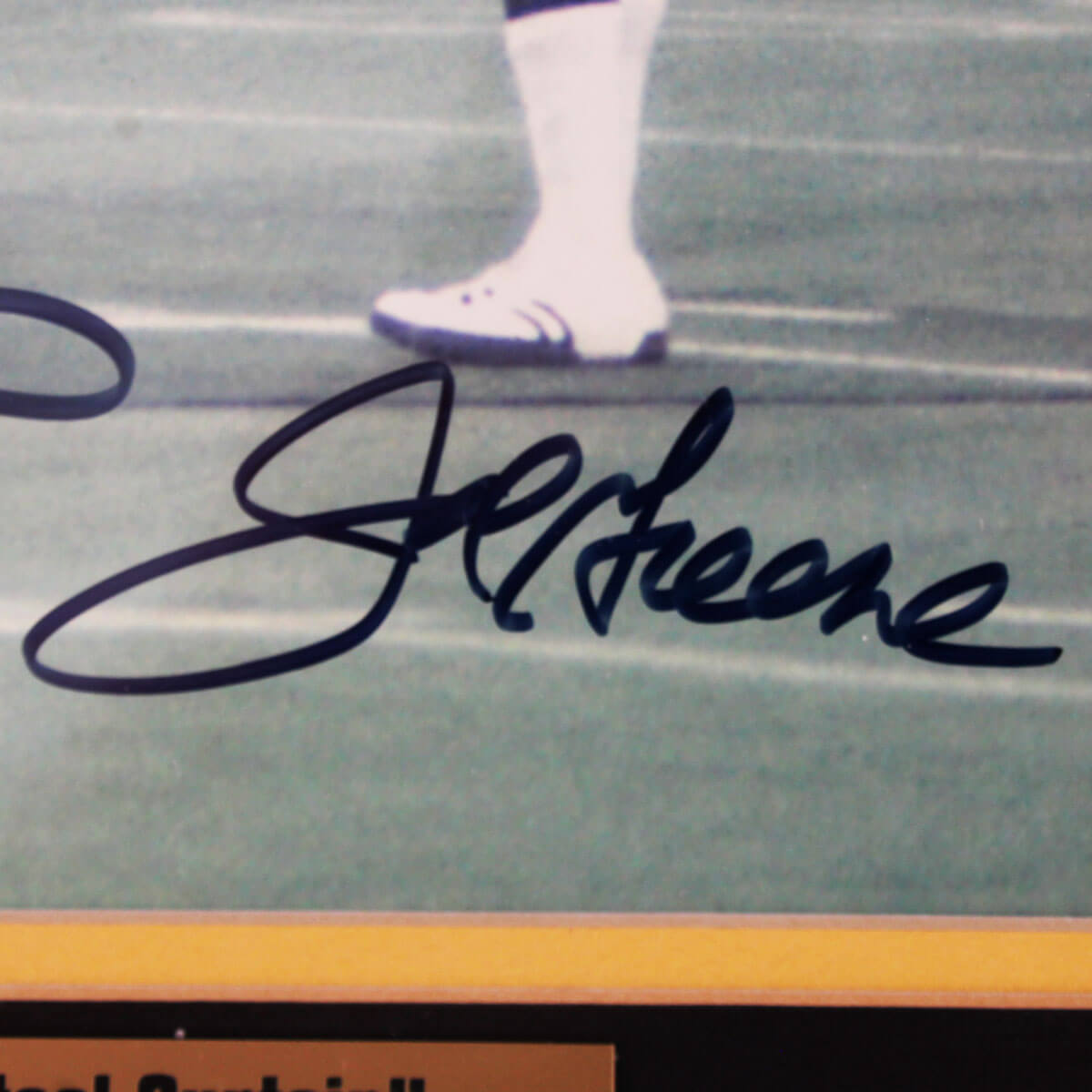 104765-dis_02 104765-dis_02