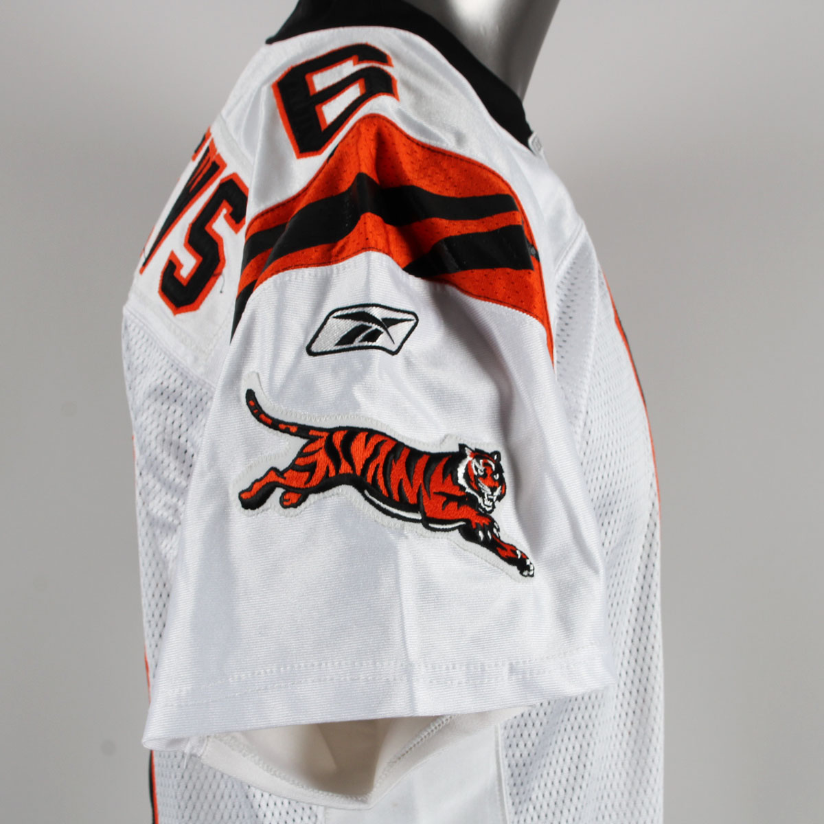 105515-43_09 105515-43_09