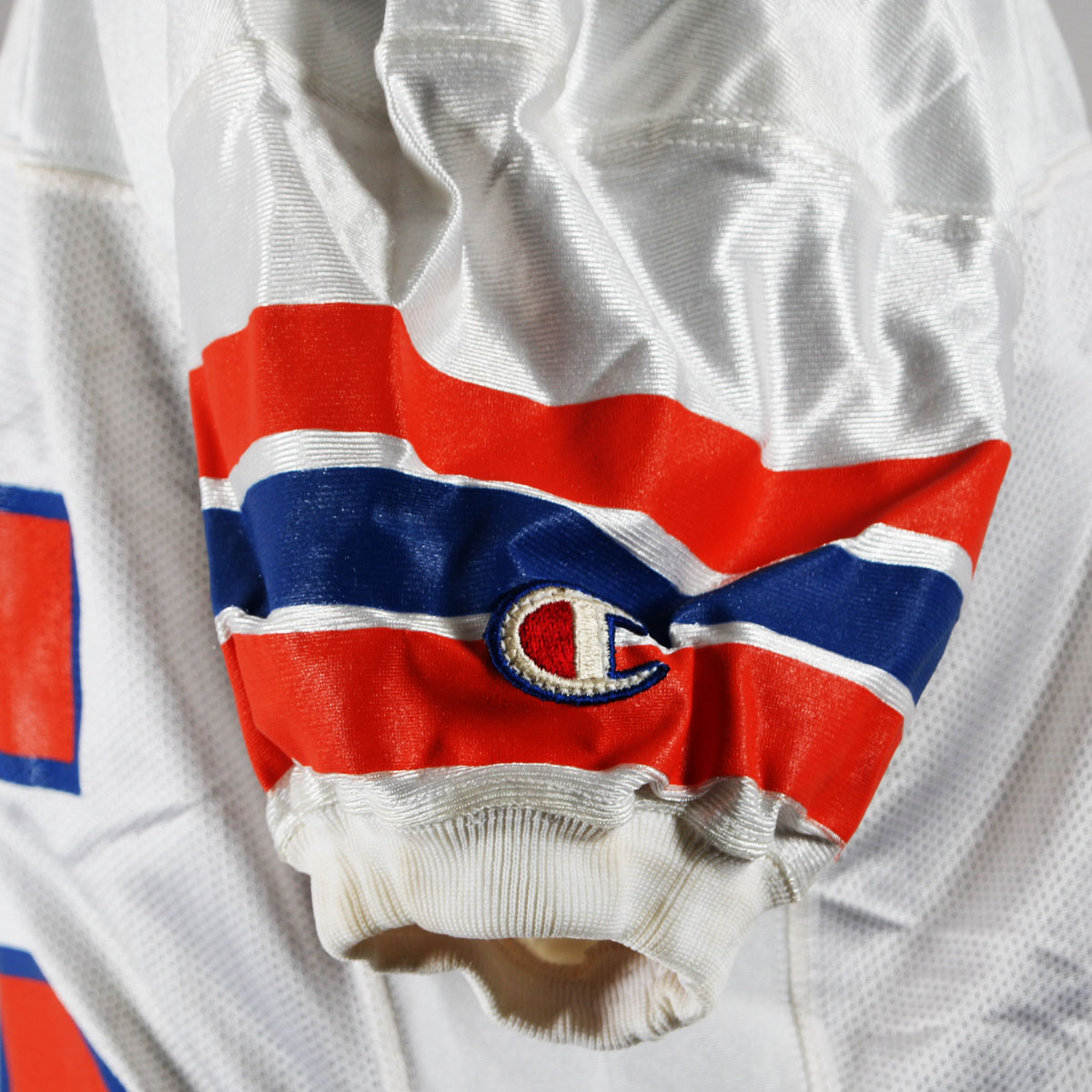 106777-40_05 106777-40_05