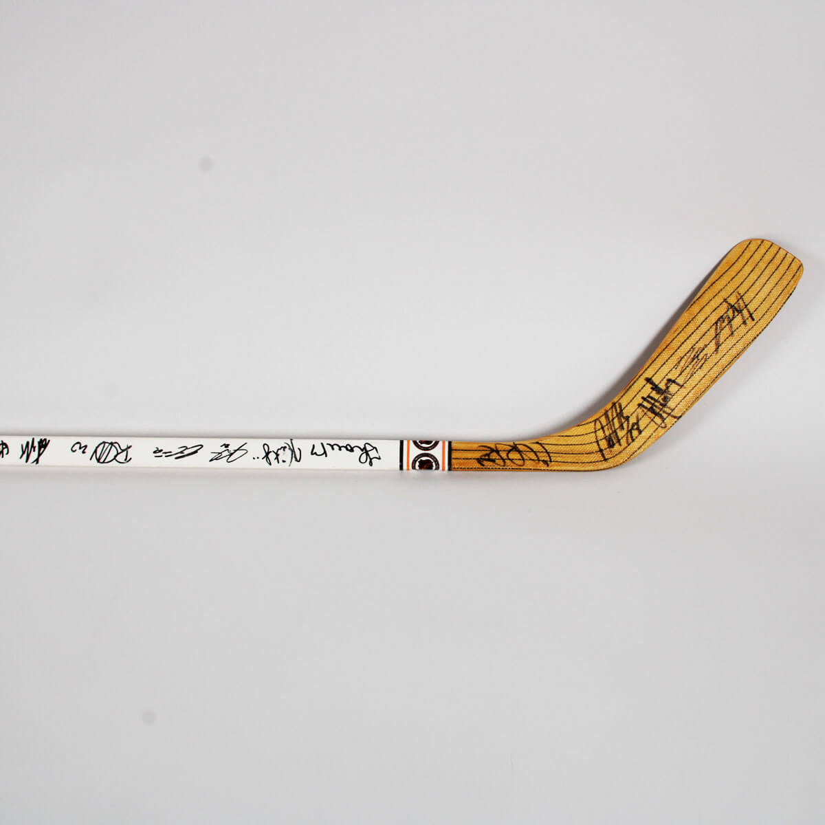 Colorado Avalanche Team Signed Hockey Stick 1998-99 24 Sigs. Joe Sakic, Patrick Roy, Peter Forsberg etc. - COA JSA