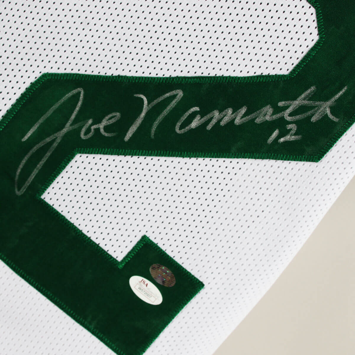 136072-dis_02 136072-dis_02