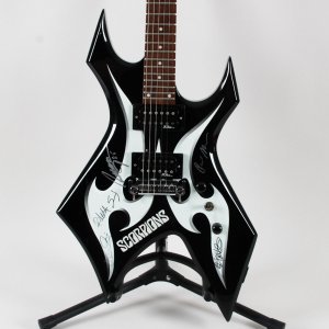 Scorpions Band Signed Electric Guitar (5) Rudolph Klaus, James Kottak, Rudolf Schenker, +2 others COA JSA