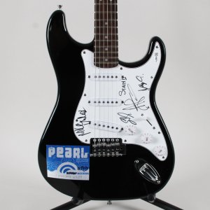 Staind Band Signed Electric Guitar (4) Aaron Lewis, Mike Mushok, Jonny April, & Sal G.  COA JSA