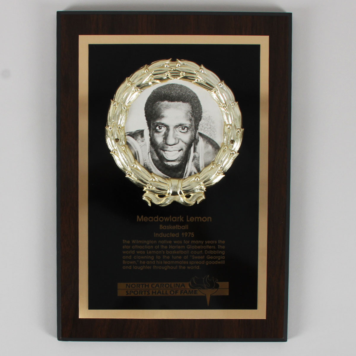 Meadowlark Lemon Award 1975 North Carolina Basketball Sports Hall of Fame - COA Legacy Foundation