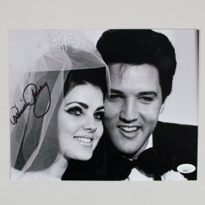 Priscilla Presley Signed Photo 8x10 - COA JSA