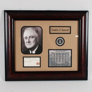 President Franklin D. Roosevelt Signed Envelope Display - COA JSA