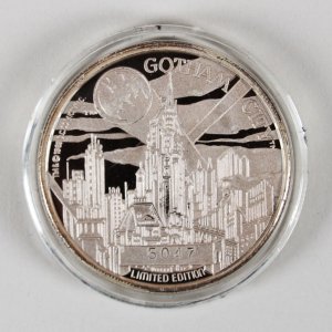 Batman 50th Anniversary Gotham City Commemorative Silver Coin 1 oz .999 Round Dated 1939-1989