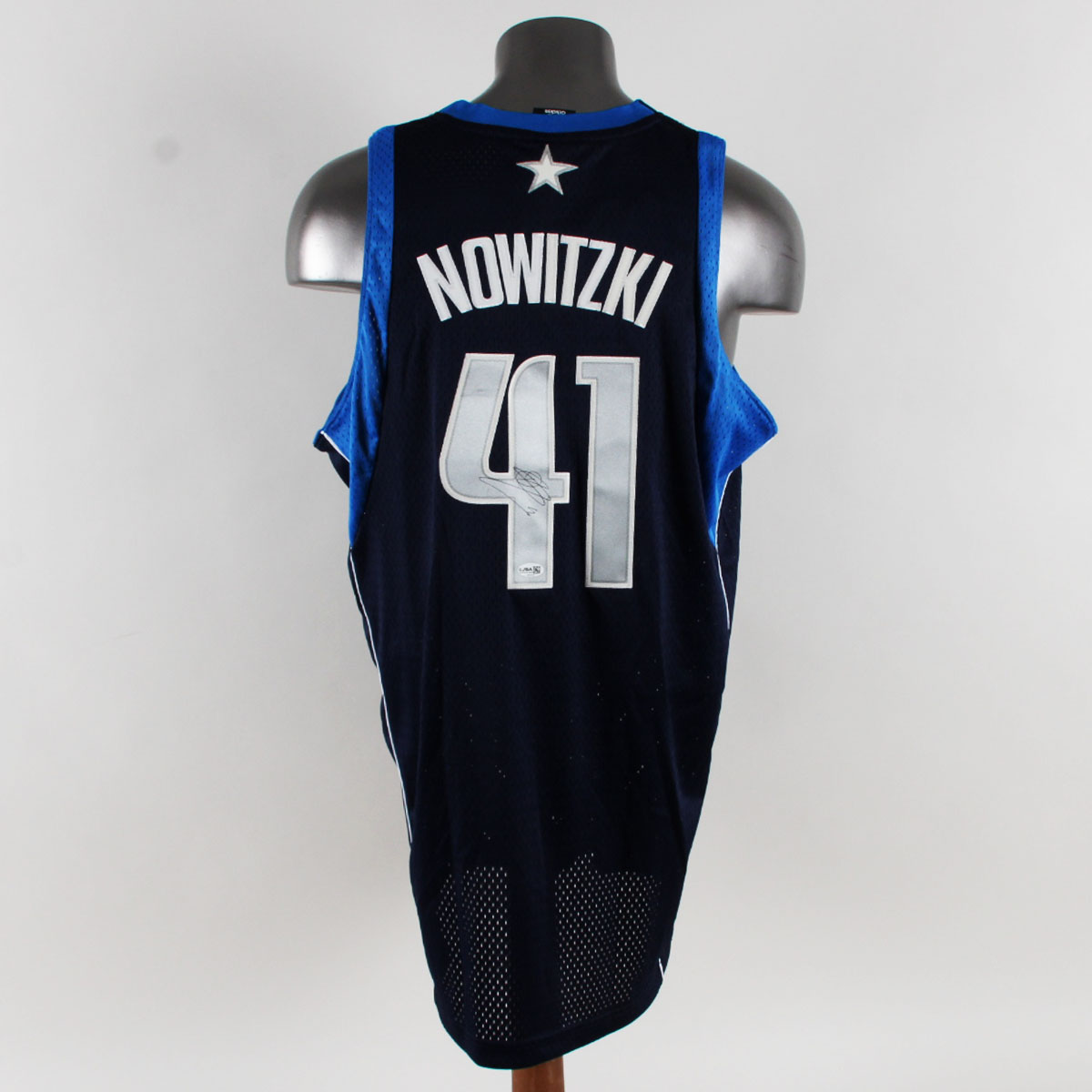 Dirk Nowitzki Signed Jersey Mavericks - COA JSA