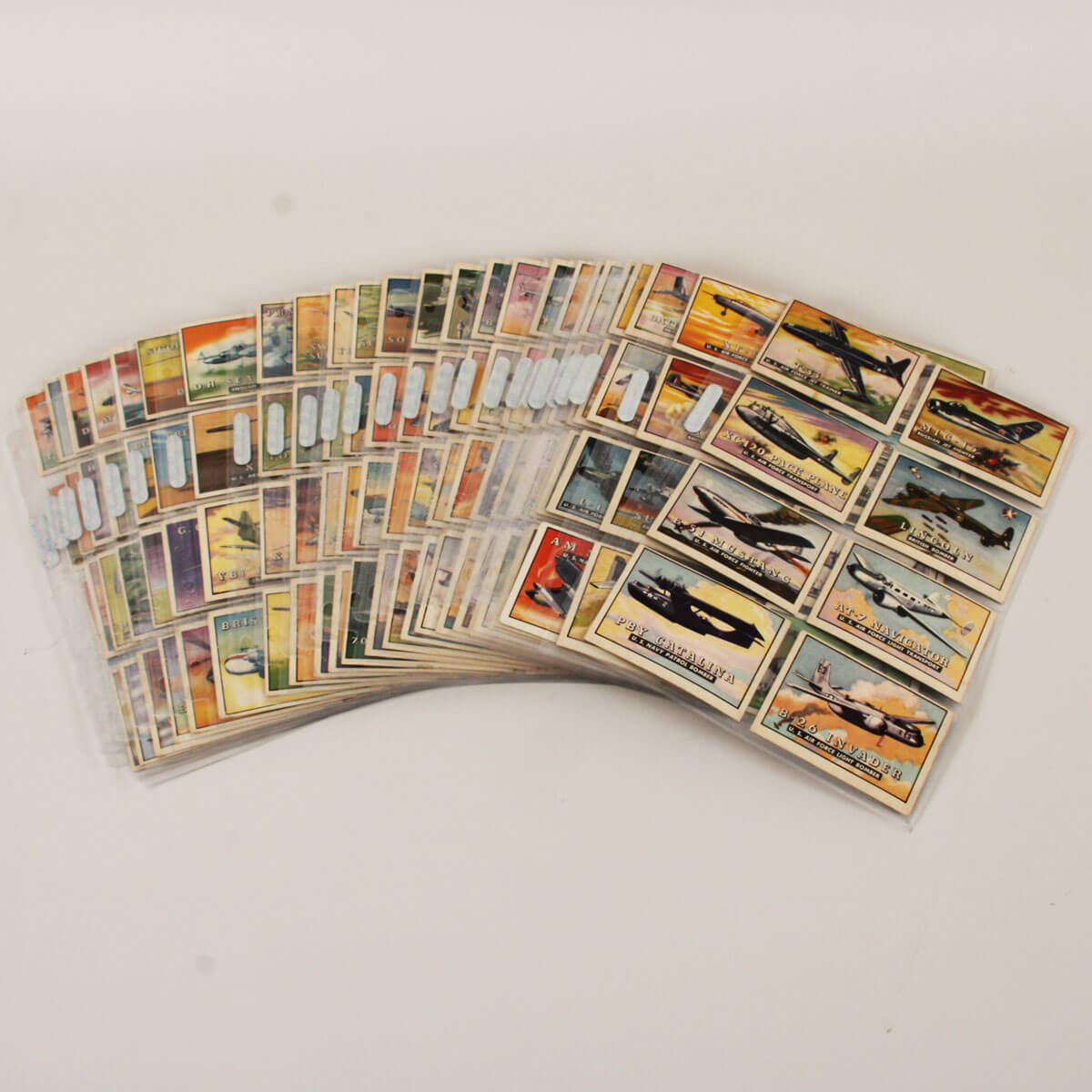 1952 Topps Wings Set (197/200) missing 3 cards Vg/Ex-Ex