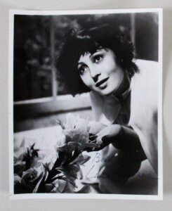 Luise Rainer Signed Photo 8x10 - COA JSA