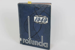 1949 Rotunda Yearbook for SMU Signed Heisman Winner, All-American Detroit Lions HOFer Doak Walker