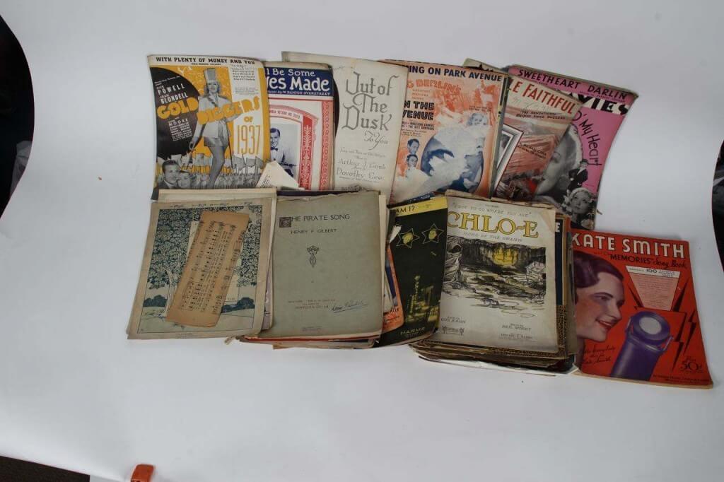 Chatham-Sisters-Lot-Vaudeville-Dress-Metal-Handbag-Signed-Contract-Ephemera-etc-151598871132-11-1024×682 Chatham-Sisters-Lot-Vaudeville-Dress-Metal-Handbag-Signed-Contract-Ephemera-etc-151598871132-11-1024×682