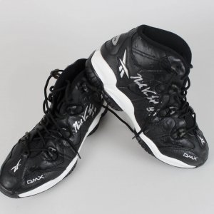 Los Angeles Lakers Nick Van Exel Signed Game-Worn Shoes