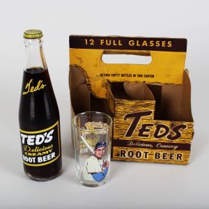 Boston Red Sox Ted Williams "Ted's Root Beer" Original Vintage Pack