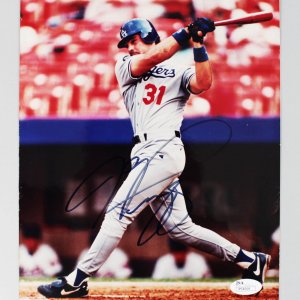 Los Angeles Dodgers - HOF'er - Mike Piazza Signed 8x10 Photo - COA JSA
