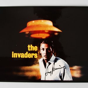 The Invaders - Roy Thinnes Signed 8x10 Photo - COA