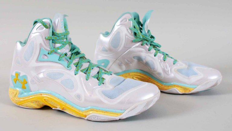 Stephen Curry PracticeWorn Shoes WarriorsBirthday Shoes Stephen Curry PracticeWorn Shoes WarriorsBirthday Shoes