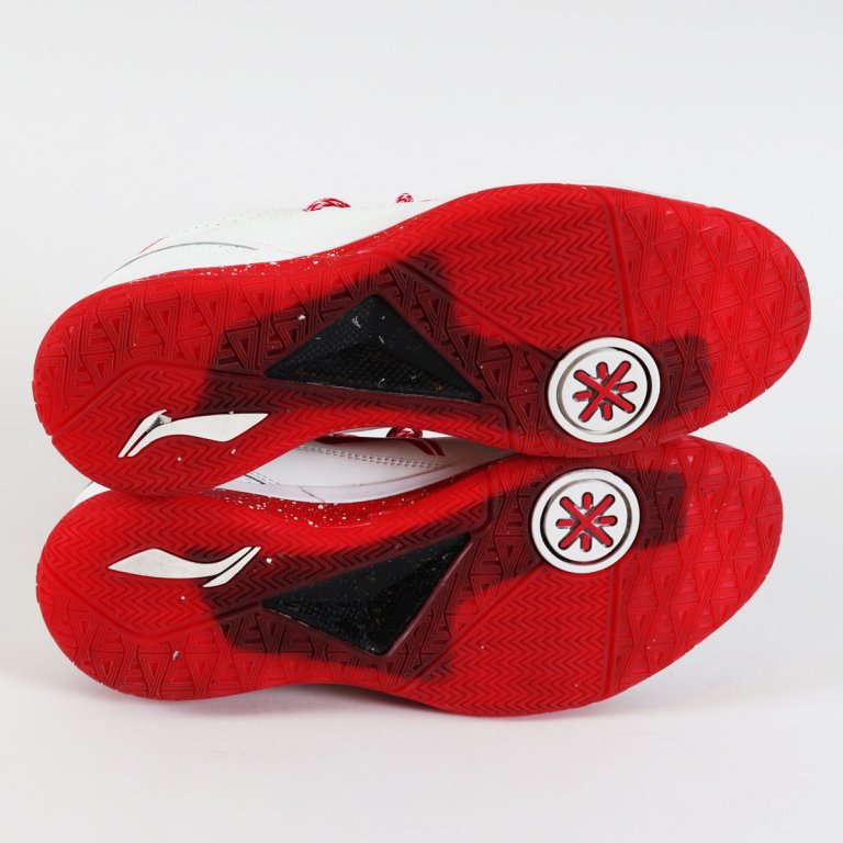 Dwyane Wade GameWorn Shoes Signed Heat COA JSA &amp; 100