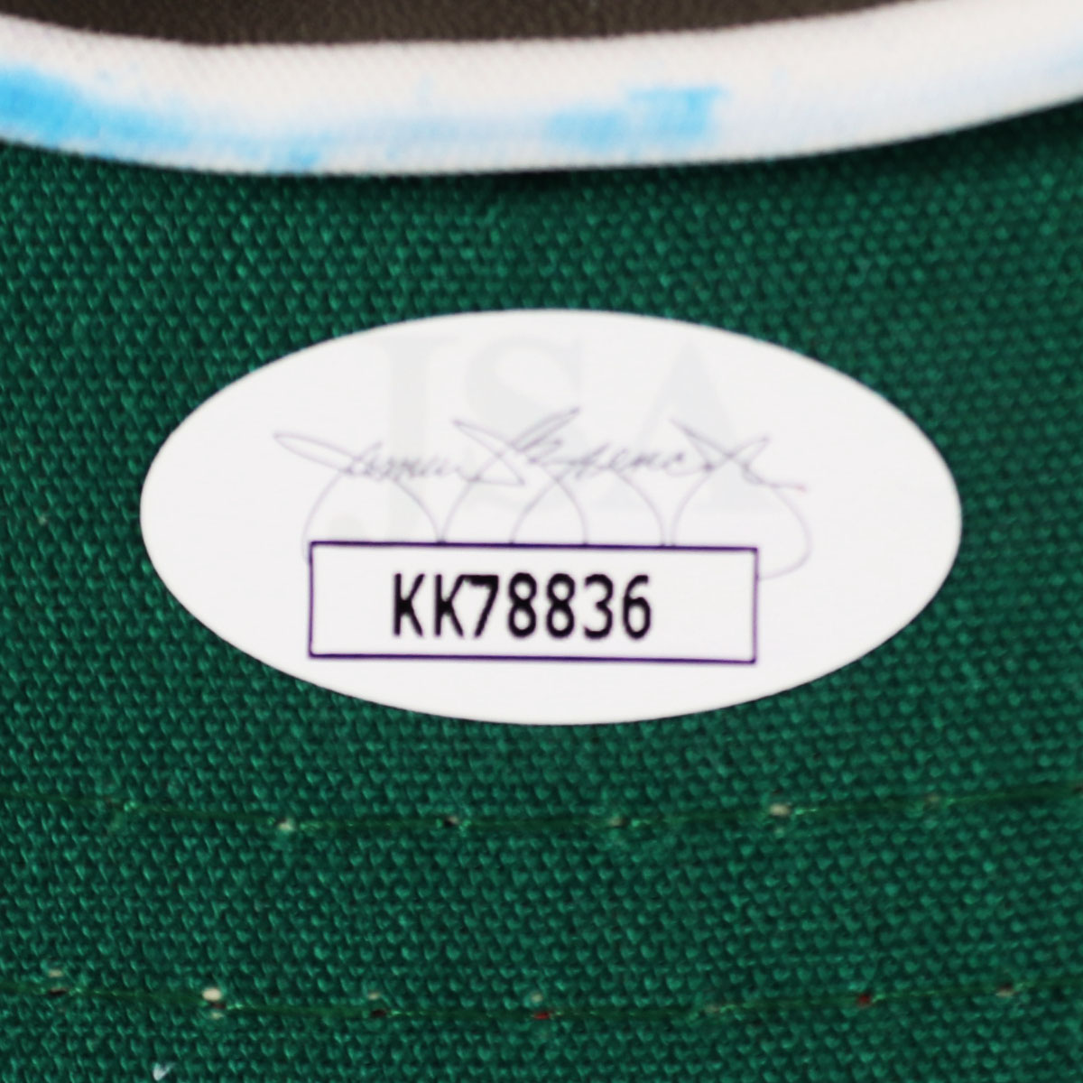 326386-128_07